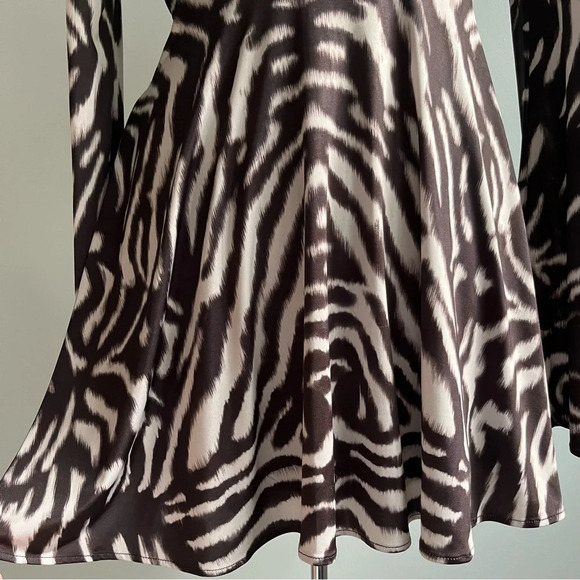 Zara NWT Zebra Animal Print Long Sleeve V-Neckline Stretch Dress Size Medium - Picture 6 of 15